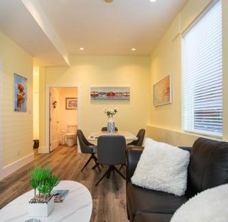 Sidney Wohnung | Sidney Solace 1BR Suite Minutes from Waterfront