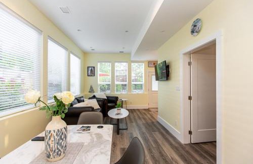 Sidney Wohnung | Sidney Solace 1BR Suite Minutes from Waterfront