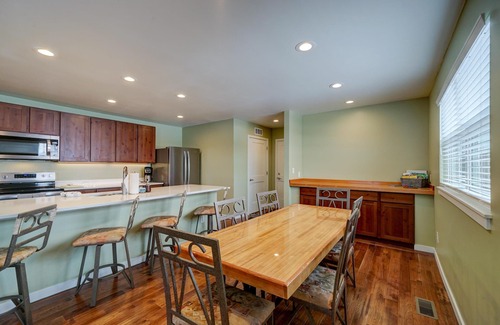 Leadville North Haus | Silver Cloud- Upscale finishes-Minutes to Ski Cooper-PET FRIENDLY!