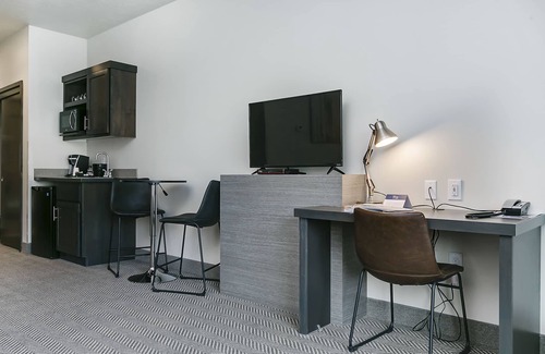 Bellevue Hotel | Silver Creek Hotel