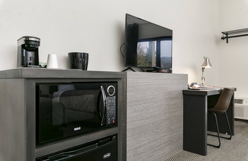 Bellevue Hotel | Silver Creek Hotel