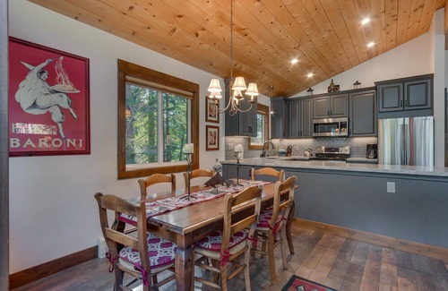 Talmont Haus | Silver Tip - 3 Zi Lake View Home mit Whirlpools. - Von 220 / Nacht $!