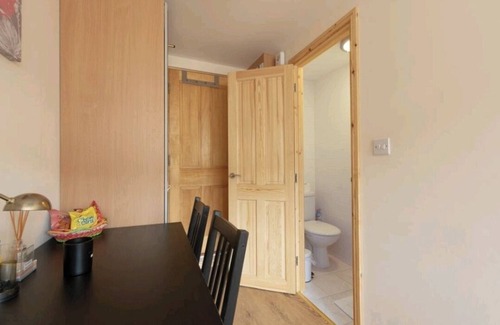 Heaton Haus | Simple Private Studio