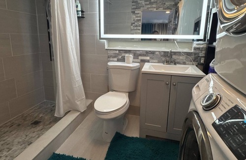 Croissant Park Wohnung | Simple Studio w own entrance