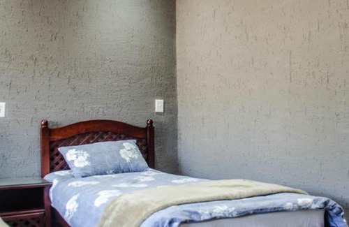 Alabama Haus | Simunye Guest House