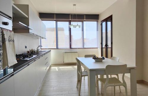 Tiche Wohnung | Siracusa Suite, AC + Wi-Fi + Free Private Parking