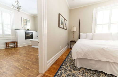 Edenton Bed & Breakfast | Old world charm downtown Edenton near the harbor, with homemade breakfast daily