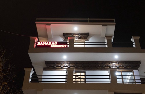 Leh Haus | Situated 10 mints from airport 10 mints from main market and mountains view.