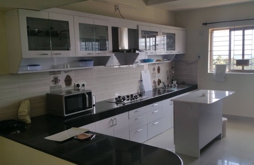Udupi Wohnung | Gelegen in einer Einstellung von Panorama und klarer Blick auf den Sonnenaufgang.