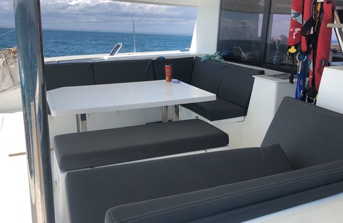 Edgewater Bootsverleih | Six bedroom 2020 Fountaine Pajot catamaran