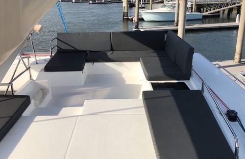 Edgewater Bootsverleih | Six bedroom 2020 Fountaine Pajot catamaran