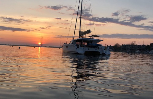 Edgewater Bootsverleih | Six bedroom 2020 Fountaine Pajot catamaran