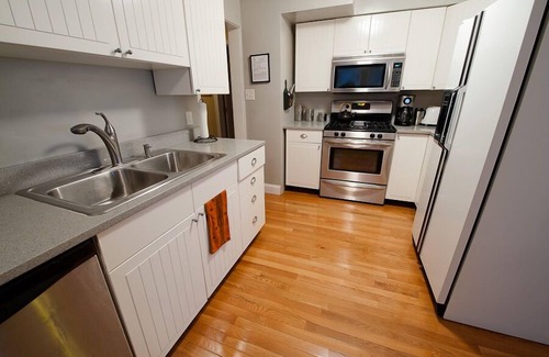 Saint Joseph Haus | Buchen Sie jetzt für Wochenenden und nächsten Sommer