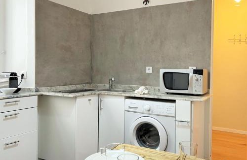 Santa Maria Maior Wohnung | SJ2DeE Heart of Baixa NEW AIR CONDITIONING Spacious 2 apts 4br2ba