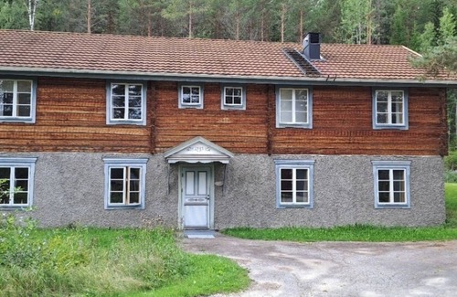 Skalsjo Hotel | Skålsjögården Timber Lodge