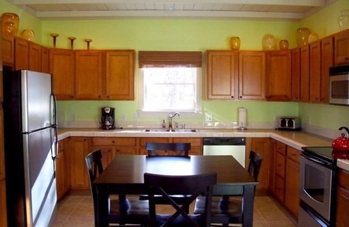 Harbor Springs Haus | DAS GANZE JAHR GEÖFFNET! Waterfront! BLICK AUF MICH SEE! Spielzimmer! SONNENUNTERGÄNGE!