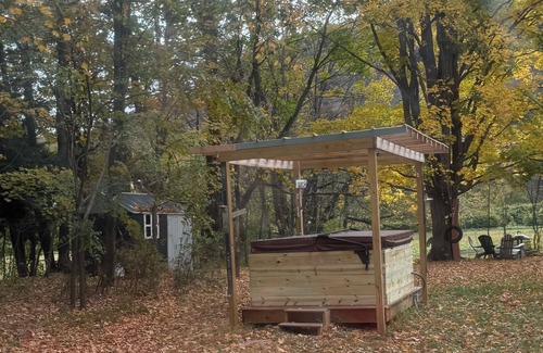 Ashland Haus | Ski retreat near Hunter and Windham. Mountain views! Family and pet friendly!