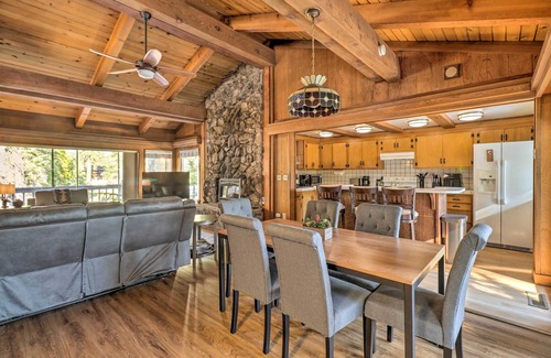 Tahoe Sierra Estates Haus | Ski & Soak: Hot Tub Haven in Tahoe City!