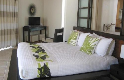 Governor's Harbour Haus | Sky Beach Club Bungalow 2 cabin