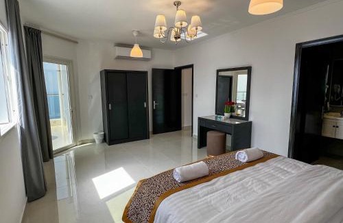 Ash Shati Wohnung | Sky-high Villa فيلا عنان السماء