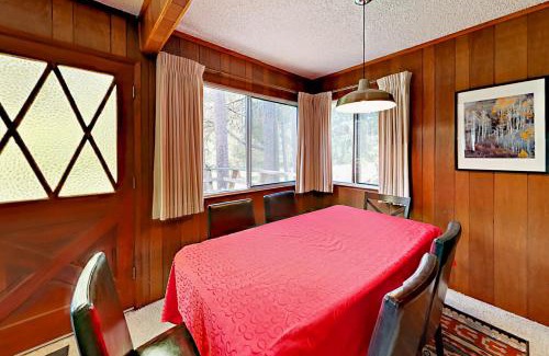 Tahoe Island Haus | Sky Meadows Charmer