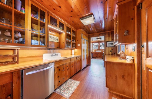 Brockway Haus | Sky Rocks Lakeside Home - privater Strand, Pier und Bojen. Brockway HOA auch!