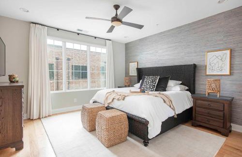 Castleberry Hill Haus | Sky's the Limit