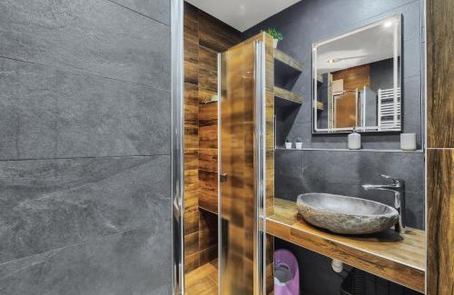 Nove Mesto Wohnung | Sky View Family Apartment