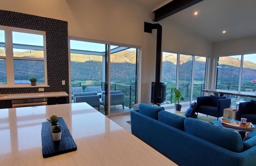 Trimble Villa | SKYHOUSE BASECAMP modern+views+explore+adventure