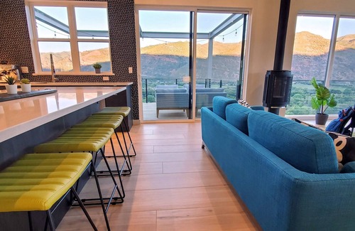 Trimble Villa | SKYHOUSE BASECAMP modern+views+explore+adventure