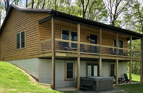 Stanley Kabine | Skyline View: New build! A+ views! Spacious!