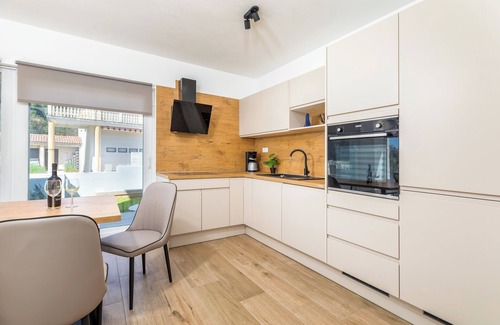 Fazana Villa | Skylounge Villa with pool and sauna