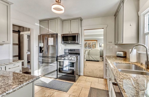 Sugar House Haus | SLC Centrally Located, Close to Skiing & Canyons