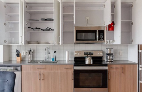 Five Points South Wohnung | Sleek 2BR Apt | Pool + Easy Downtown Access