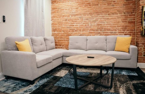 Fells Point Wohnung | Sleek and Cozy Micro Fells Point Residence!