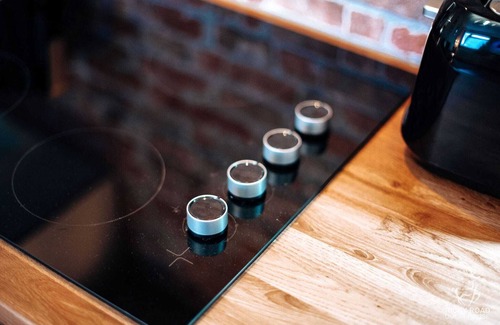 Watford Wohnung | Sleek and Pet-friendly Studio Flat with FREE WIFI and PARKING