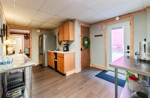 Ovid Hotel | Private Group Accommodations w/ Events & Game Room