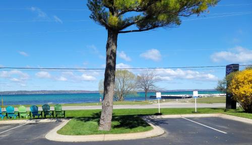 Acme Hotel | Sleep Inn & Suites Bay View Acme - Traverse City