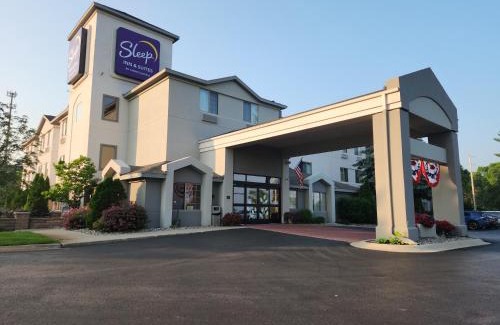 Acme Hotel | Sleep Inn & Suites Bay View Acme - Traverse City