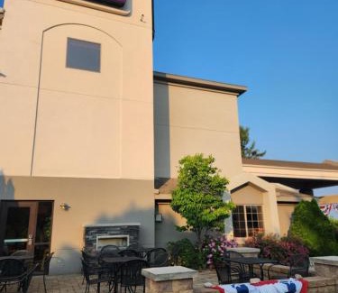 Acme Hotel | Sleep Inn & Suites Bay View Acme - Traverse City