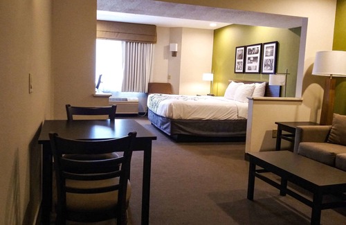 Niantic Hotel | Sleep Inn & Suites Niantic