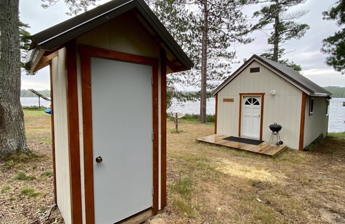 Newberry Hütte | Culhane Lake Resort Die Loon Cabin am Culhane Lake im Paradies.