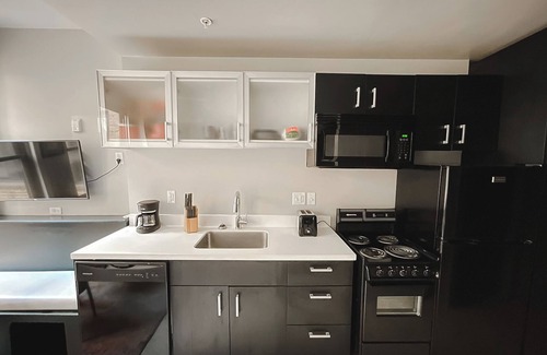 Downtown Springfield Wohnung | Sleepover Amazing 1BD/1BA + Gym - Downtown Springfield