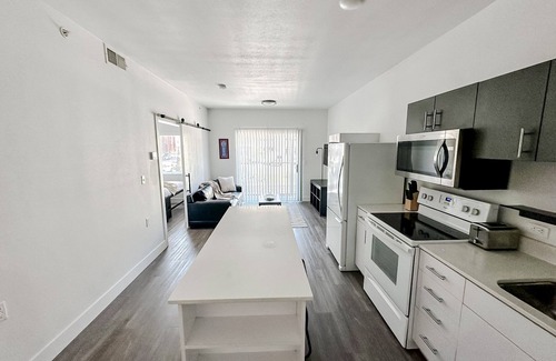 Downtown Springfield Wohnung | Sleepover: Serene 1BD/1BA- Downtown Springfield