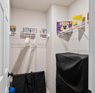 Athens Wohnung | Sleeps 24 - By DT & UGA - 2 Game Rooms, 4 King Beds