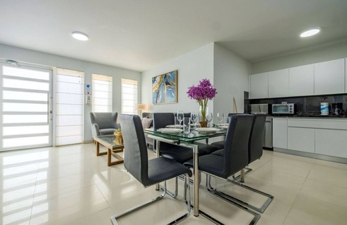 Koyari Villa | Sleeps 26! Spacious Luxury: Pool ~ Soccer ~ Gazebo