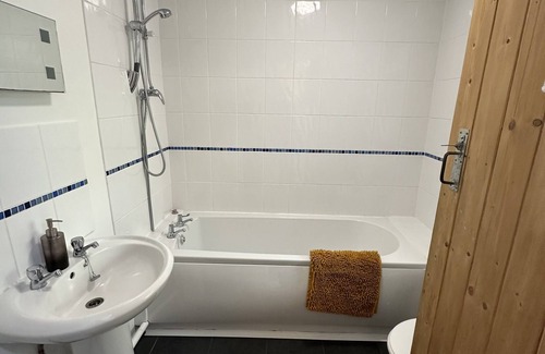 Rhondda Cynon Taff Haus | Ferienhaus-Eigenes Badezimmer