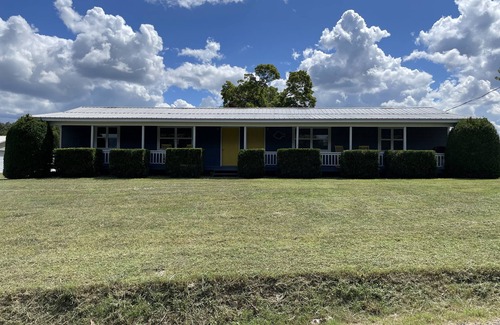 Cassville Eigentumswohnung | Sleeps 5 (unit 4b), pool, next to Big M Marina, 15 min to Roaring River