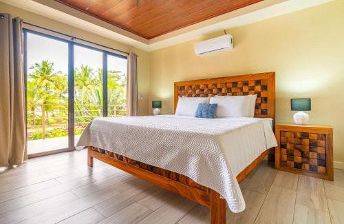 Parrita Haus | Sleeps 8-beachfront-private Pool-wildlife-100mb