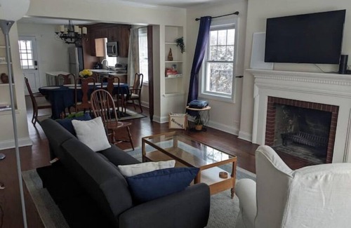 Evanston Haus | Sleepy Sanctuary